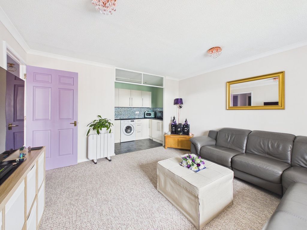 Property photo 2 of 8