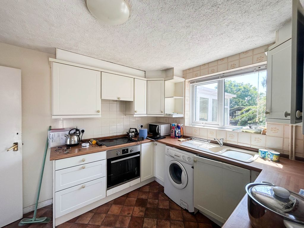 Property photo 2 of 22