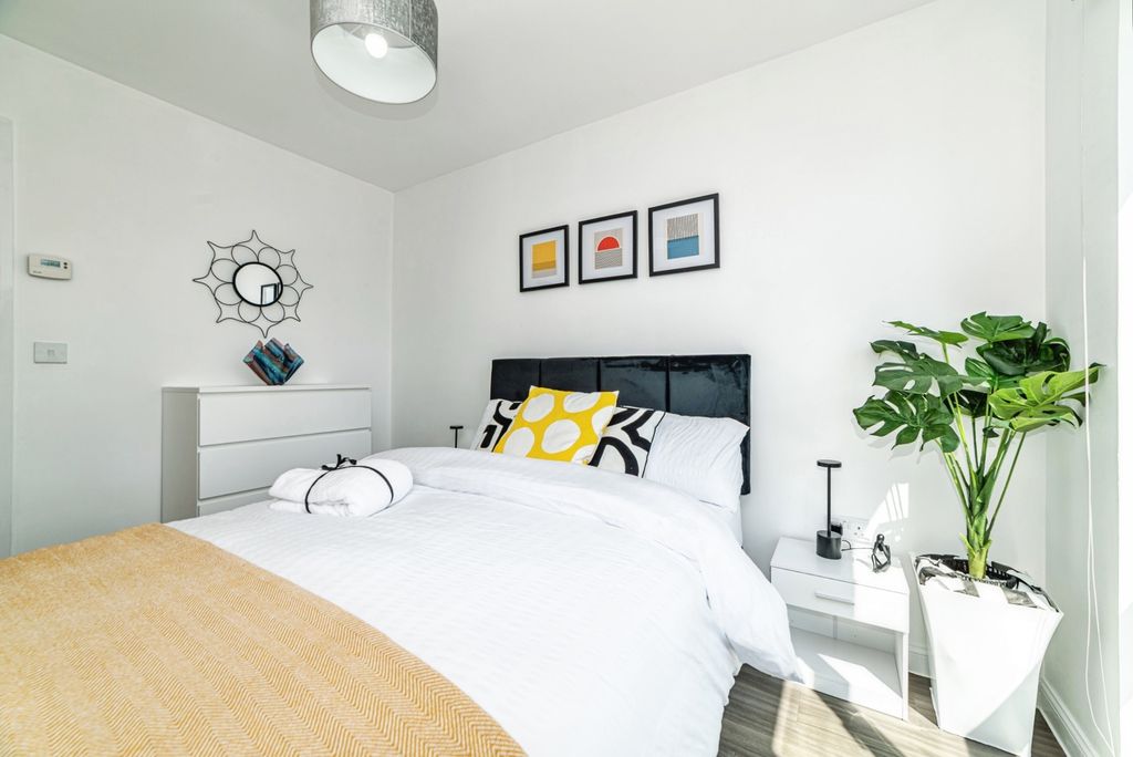 Property photo 3 of 14 Pbox-Img.Jpg