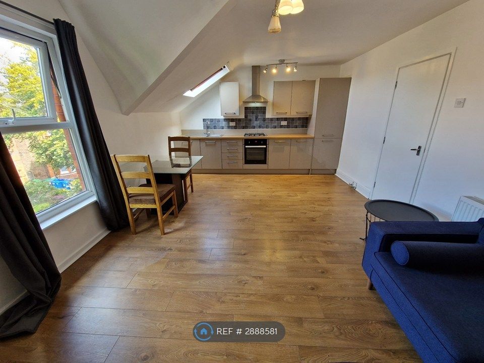 Property photo 3 of 14