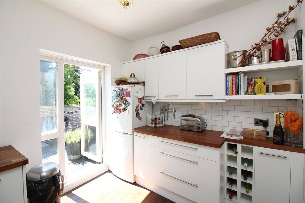Property photo 2 of 13 Picture No. 09