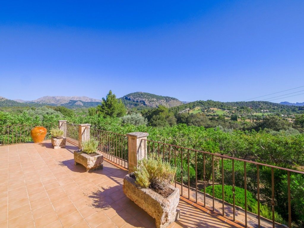 Property photo 2 of 20 P1555469-Hdr