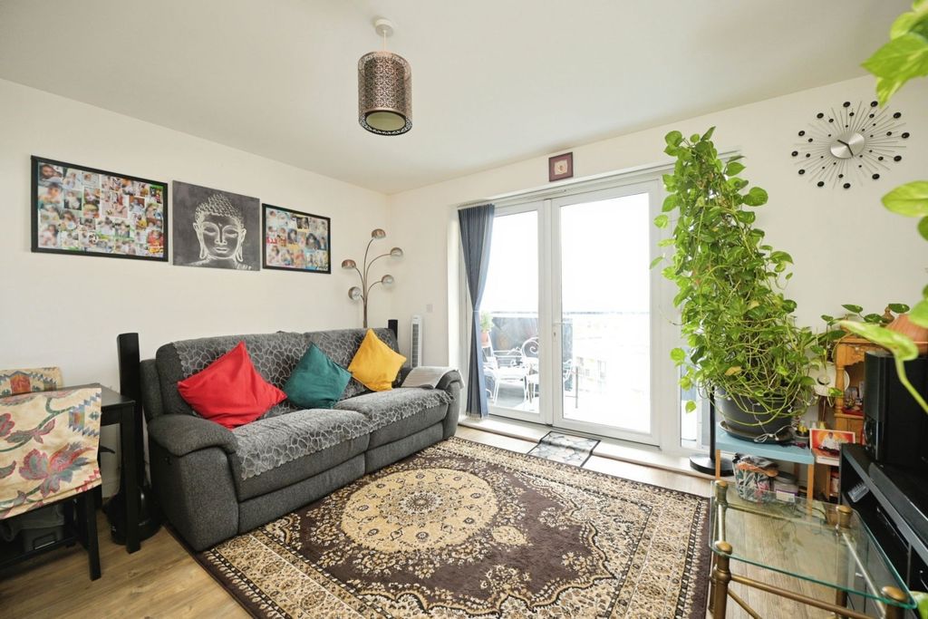 Property photo 2 of 15