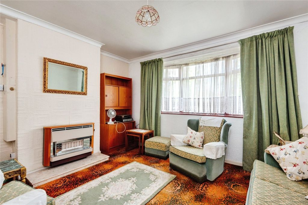Property photo 2 of 17 Picture No. 10