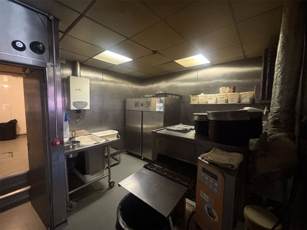 Property photo 3 of 6 Picture No. 02