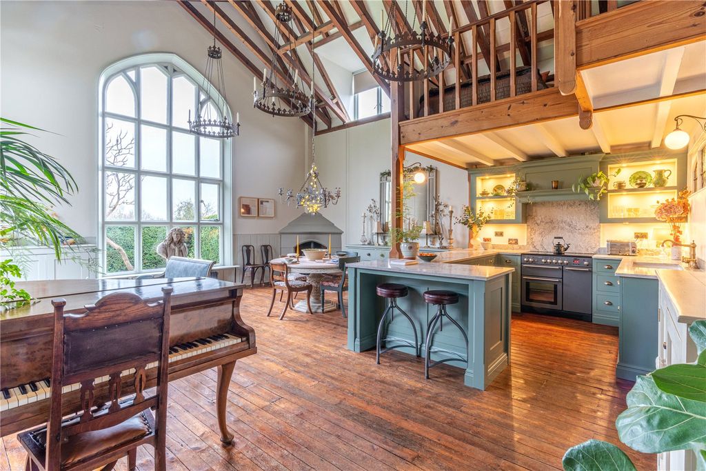 Property photo 2 of 23 Reception