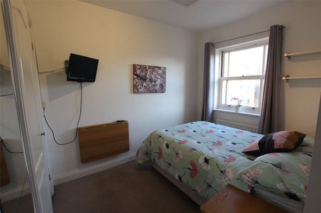 Property photo 2 of 9 Picture No. 01