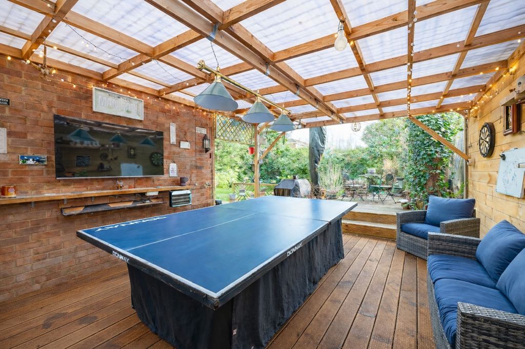 Property photo 1 of 22 Covered Outdoor Entertaining Area