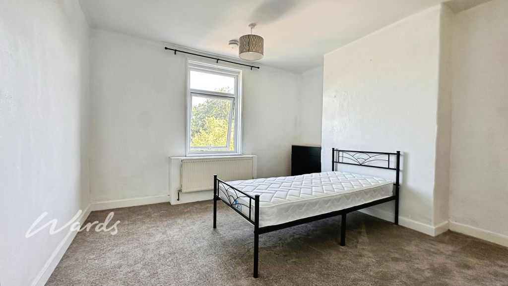 Property photo 3 of 18 Bedroom