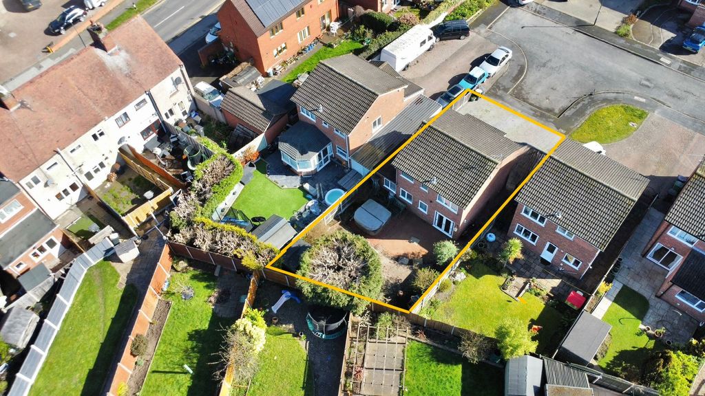 Property photo 2 of 21