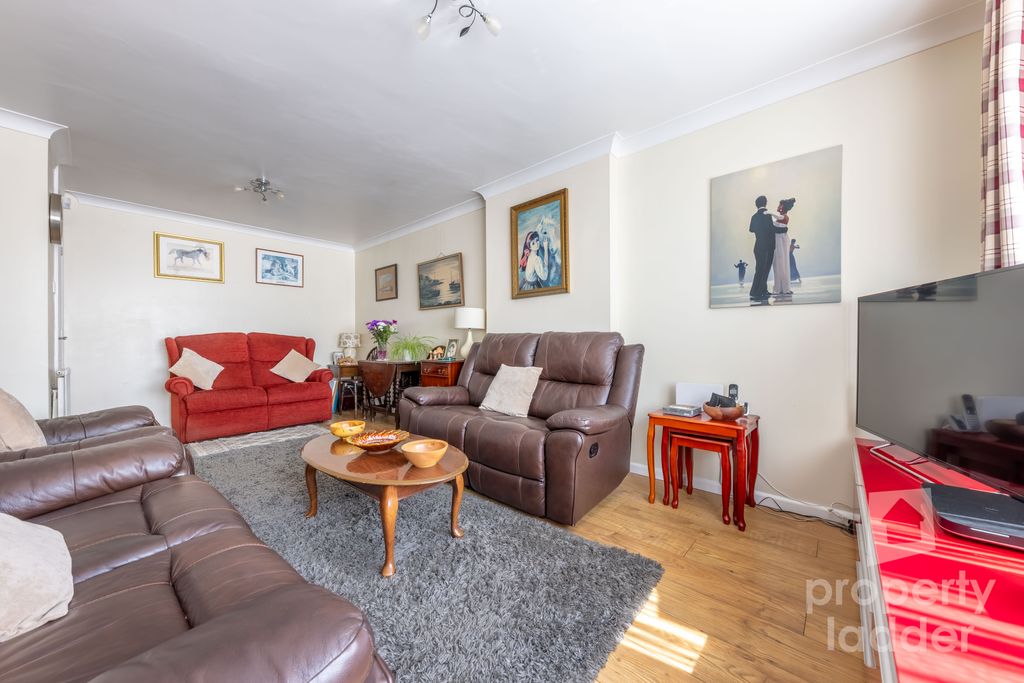 Property photo 3 of 16 Pl-2