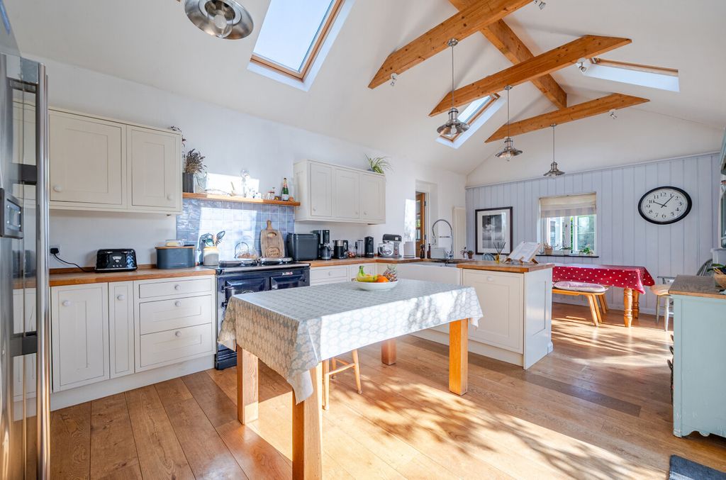 Property photo 2 of 22 1438215-14-69Dcd7...