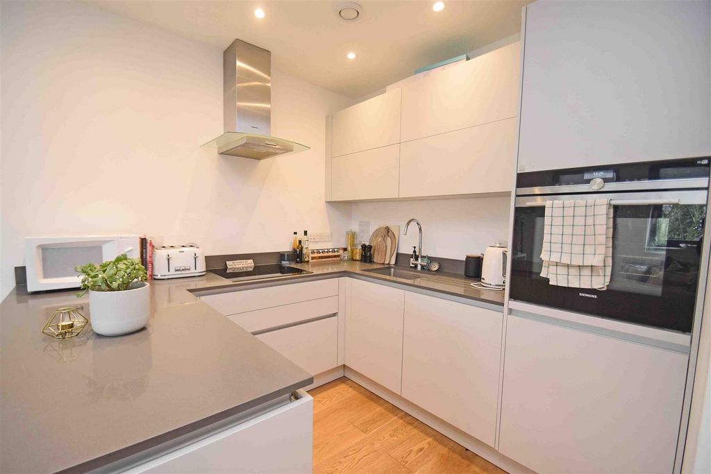 Property photo 2 of 7 Property Photo