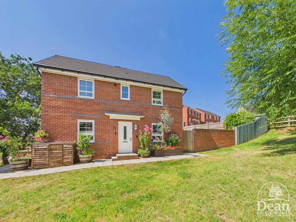 Property photo 1 of 18