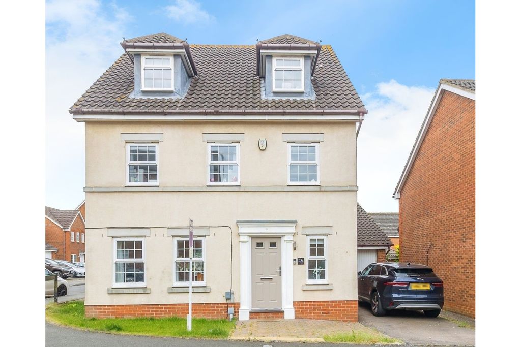 Property photo 1 of 20 Front View