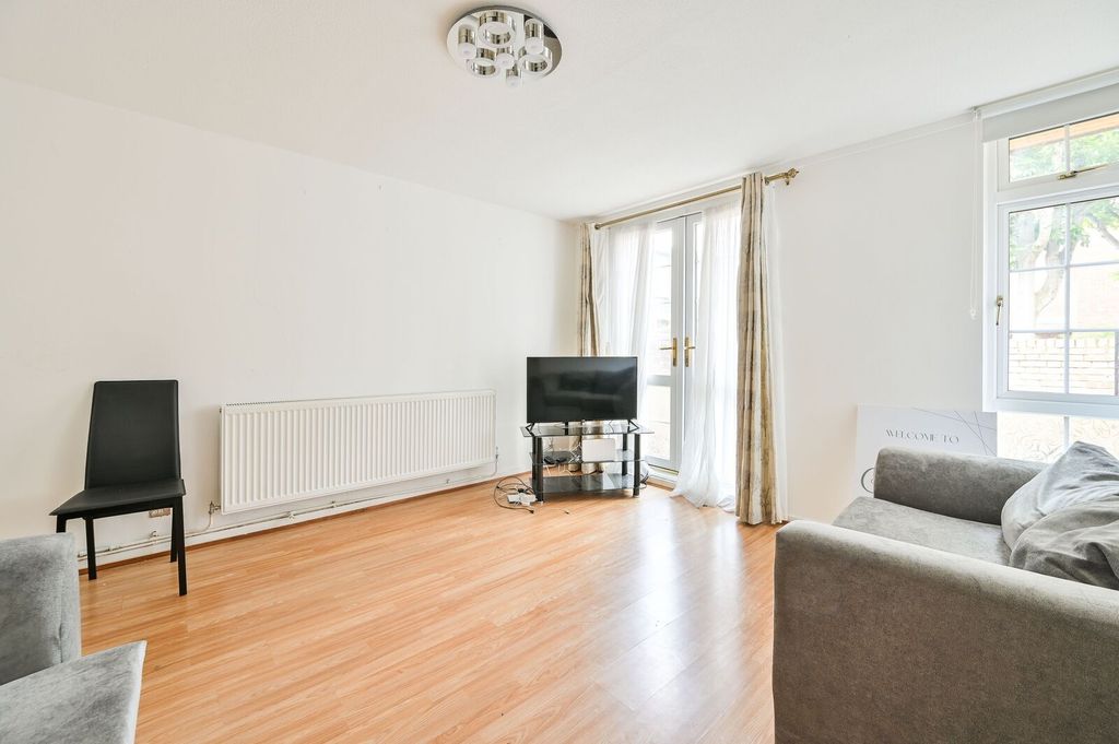 Property photo 3 of 11
