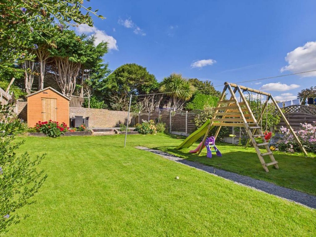 Property photo 3 of 19