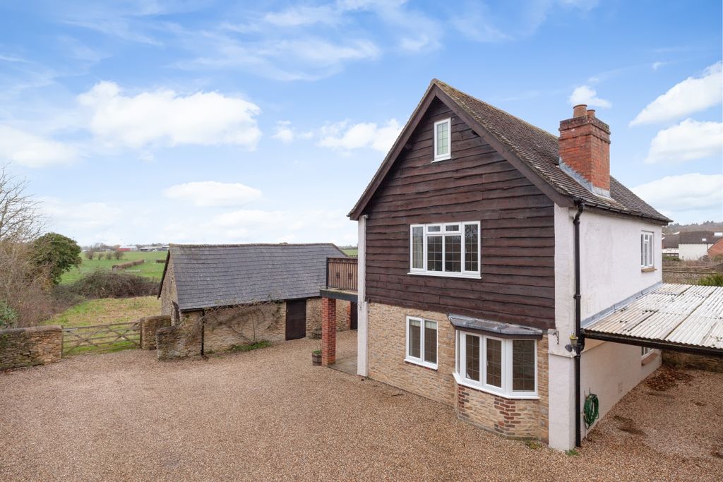 Property photo 1 of 9 120669