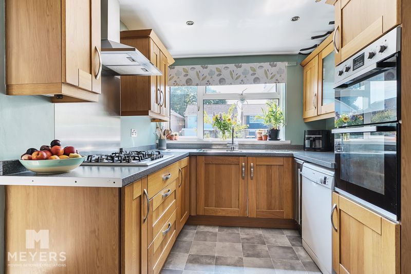 Property photo 2 of 18 Kitchen