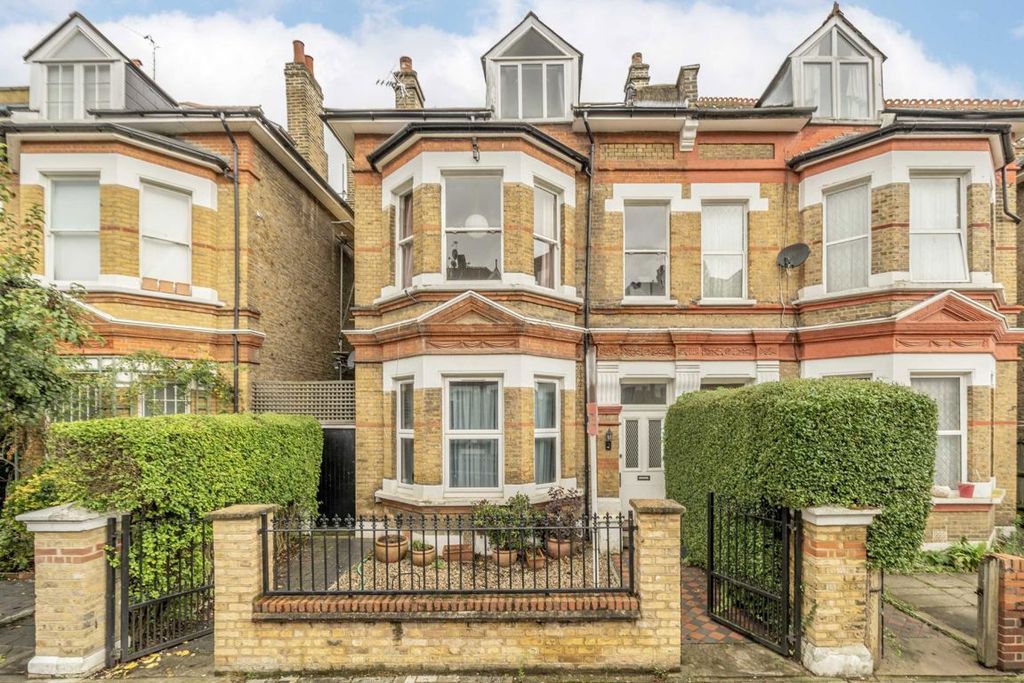 Property photo 1 of 7
