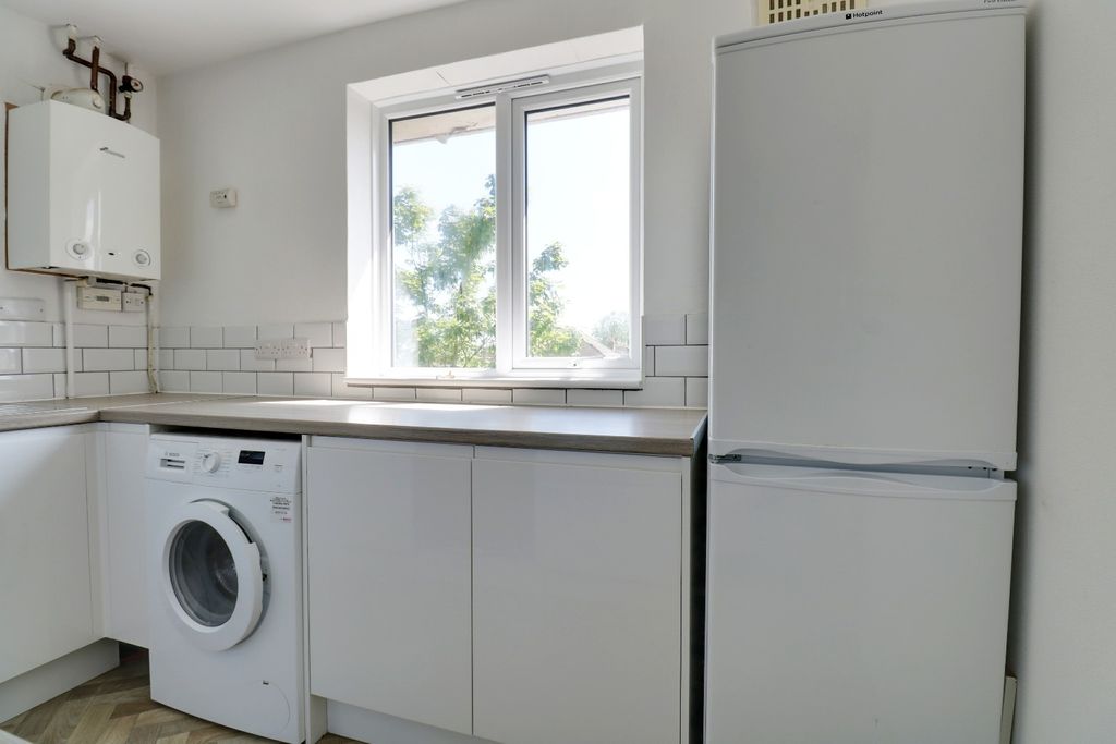 Property photo 3 of 19 5040072