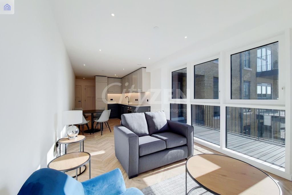 Property photo 1 of 14 Reception