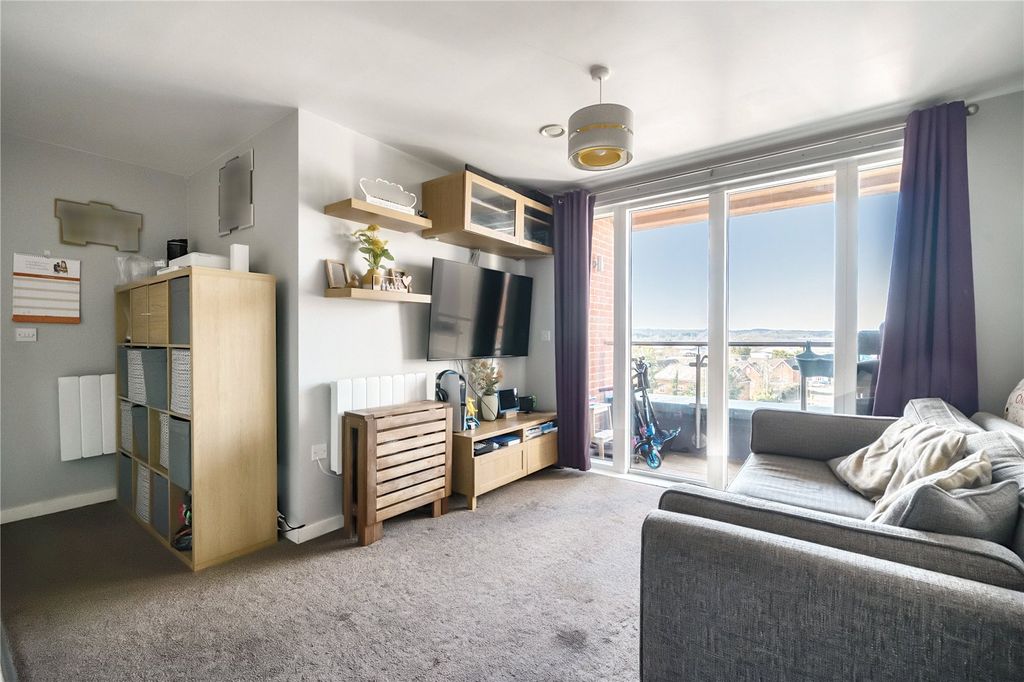 Property photo 2 of 14 Picture No. 13