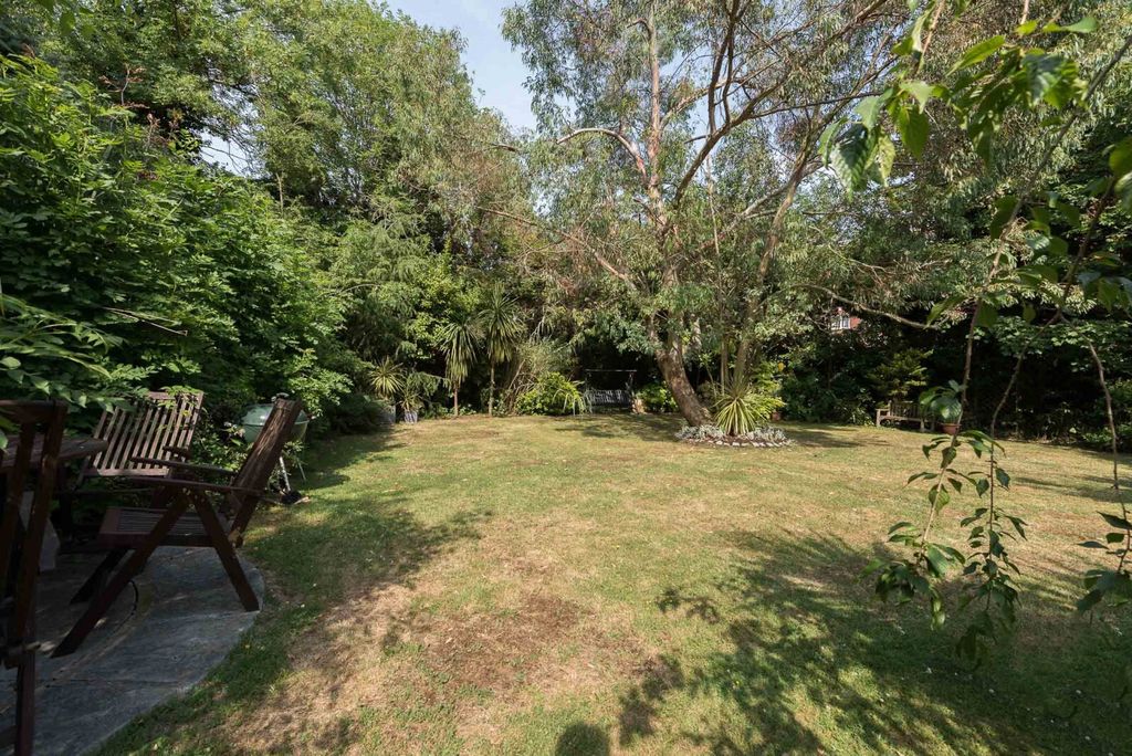 Property photo 3 of 9 9