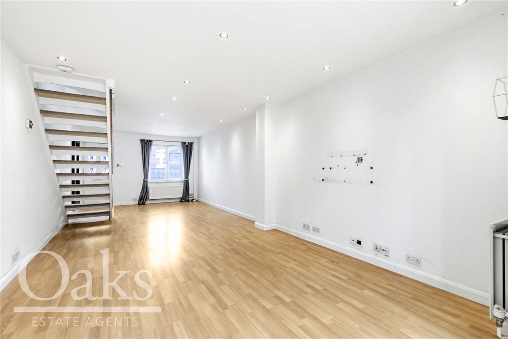 Property photo 3 of 12 Picture No. 02