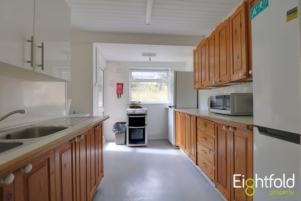 Property photo 2 of 14 Image