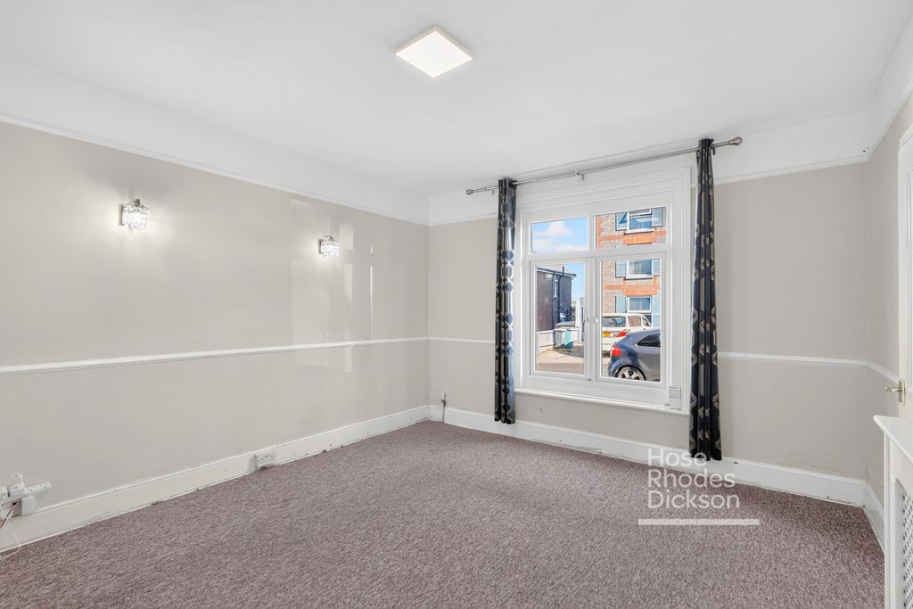 Property photo 3 of 23 Pbox-Img.Jpg