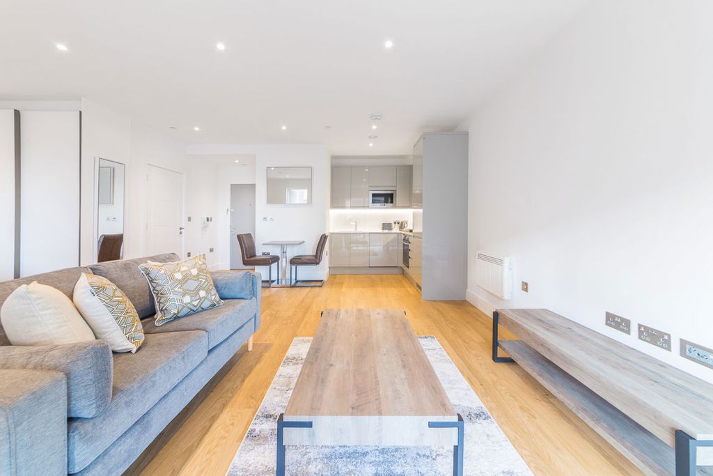 Property photo 1 of 6