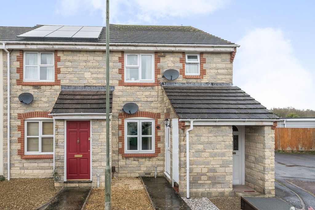 Property photo 1 of 9