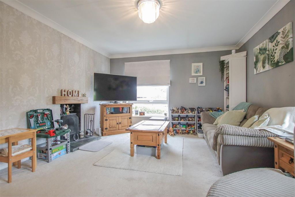 Property photo 3 of 12 Img_1472.Jpg