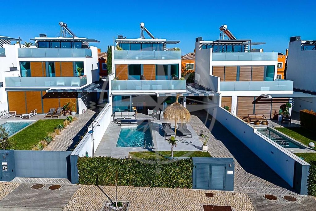 Property photo 2 of 30