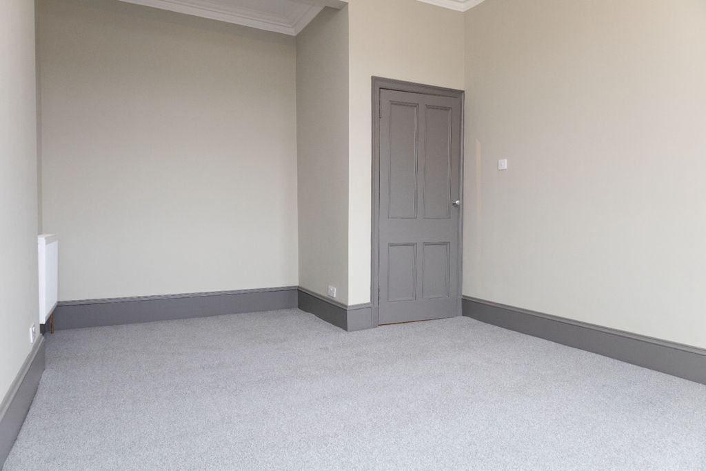 Property photo 3 of 8 Photo 3