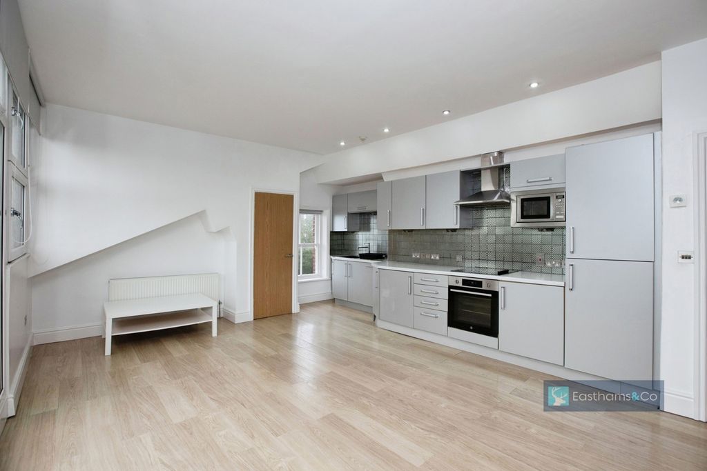 Property photo 2 of 15 Pbox-Img.Jpg