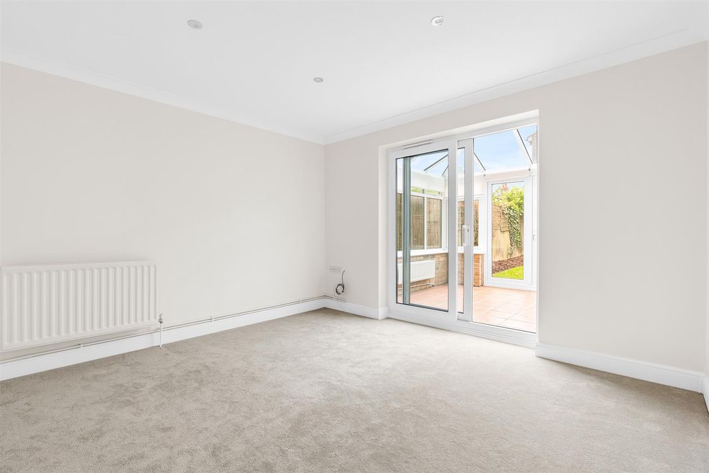 Property photo 2 of 18 Internal-12.Jpg