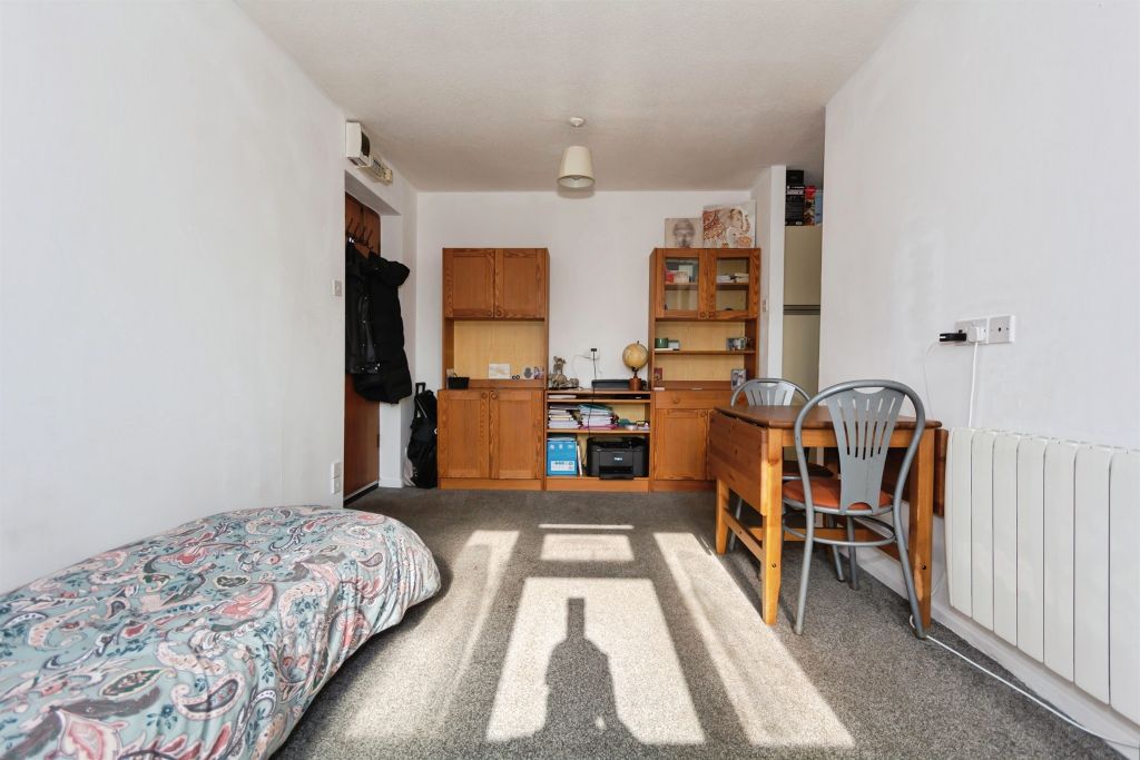 Property photo 2 of 11 Image