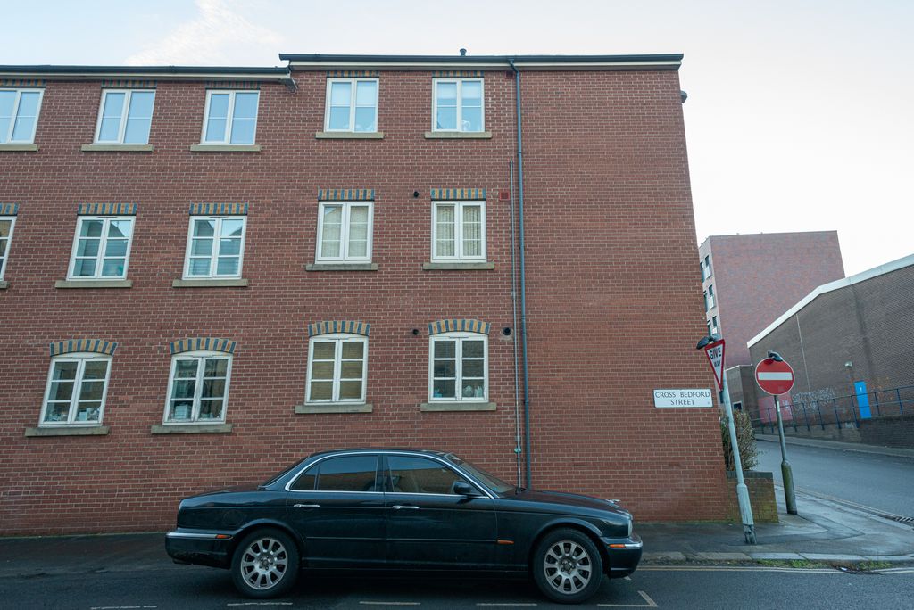 Property photo 1 of 17 External