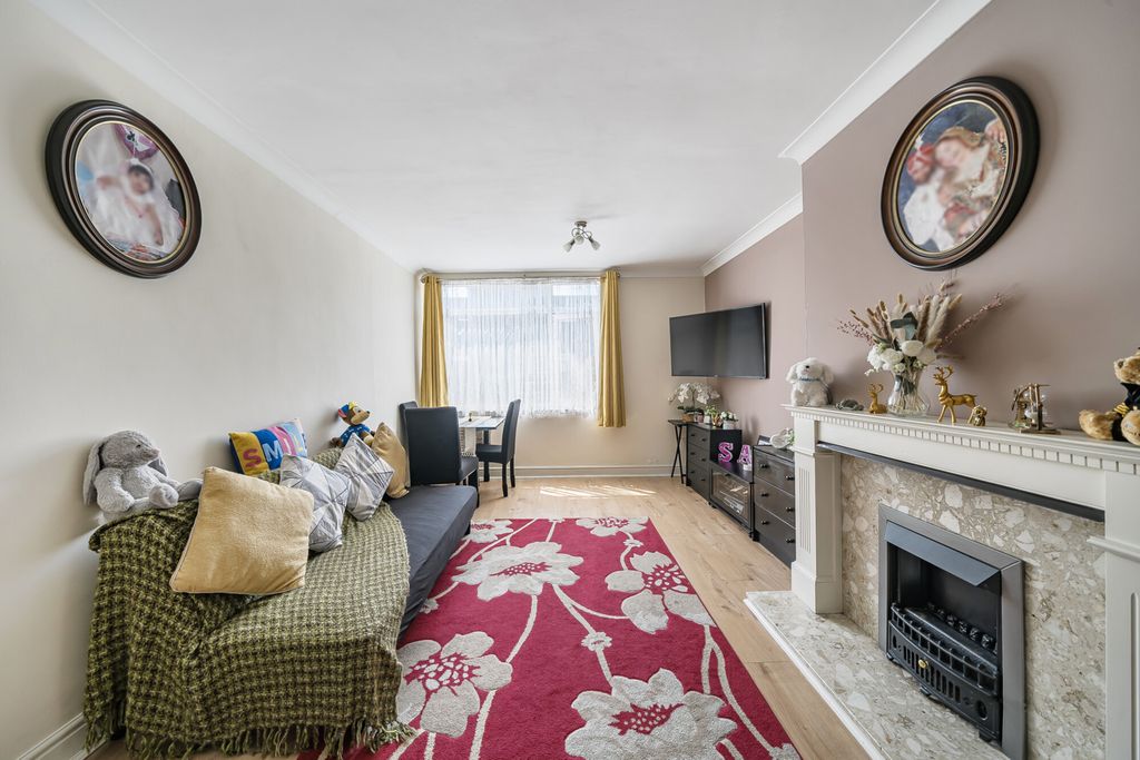 Property photo 3 of 20 1334524-4-68934A2...