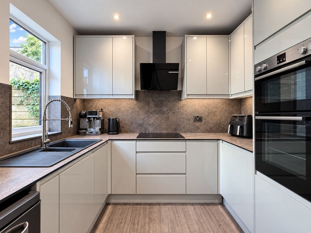 Property photo 2 of 24 5900613