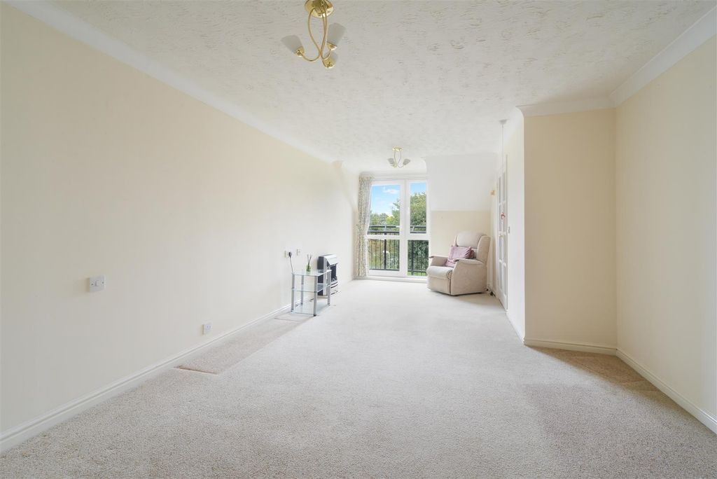 Property photo 2 of 13 Greenwood Court (6).Jpg