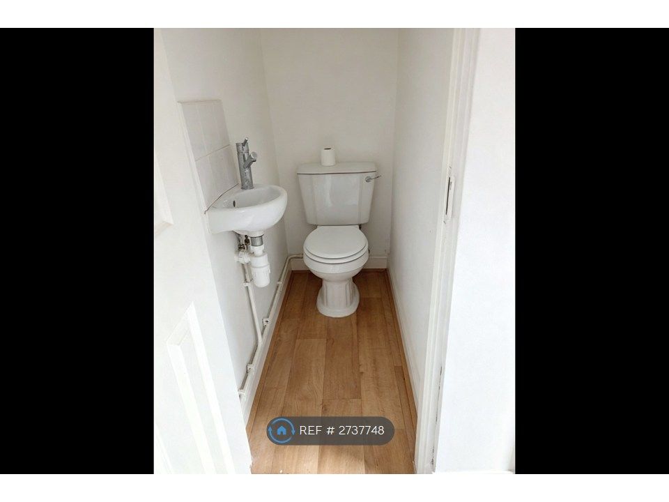 Property photo 2 of 11 Downstatirs Wc