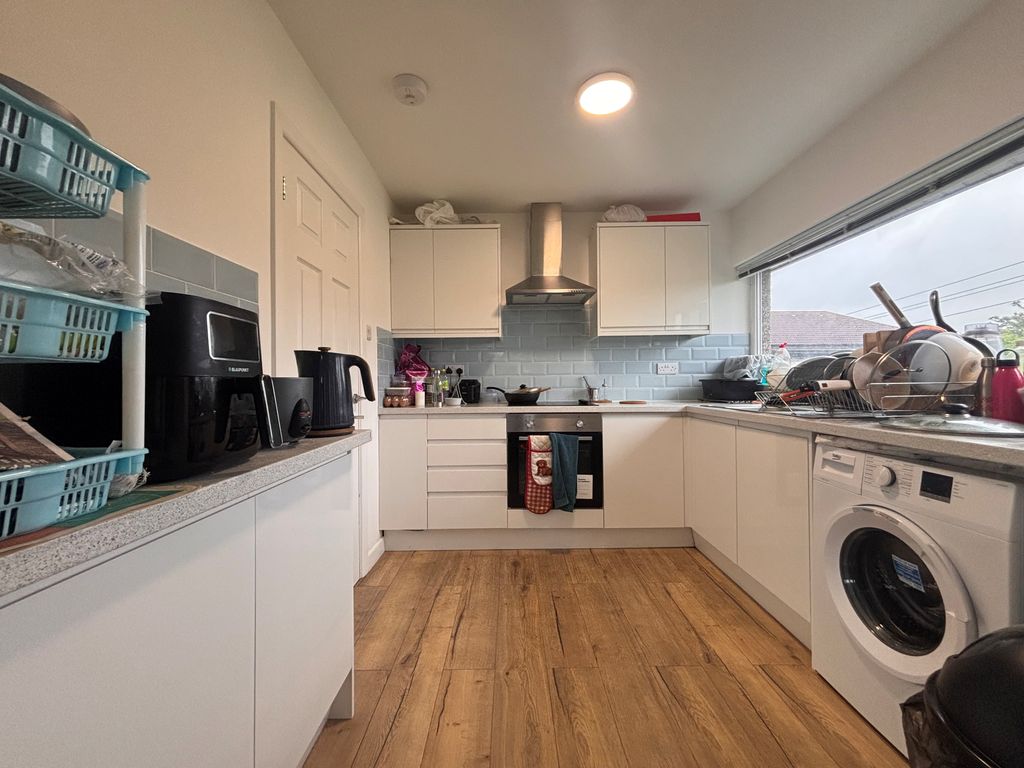Property photo 3 of 15 Kitchen