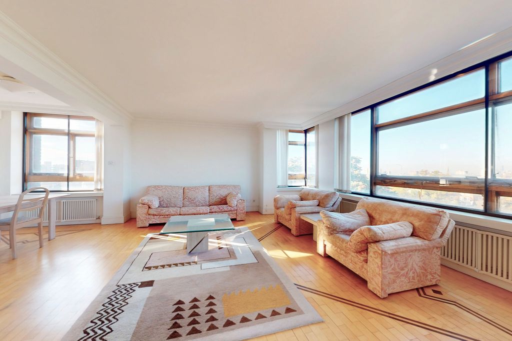 Property photo 2 of 15 Picture No. 06