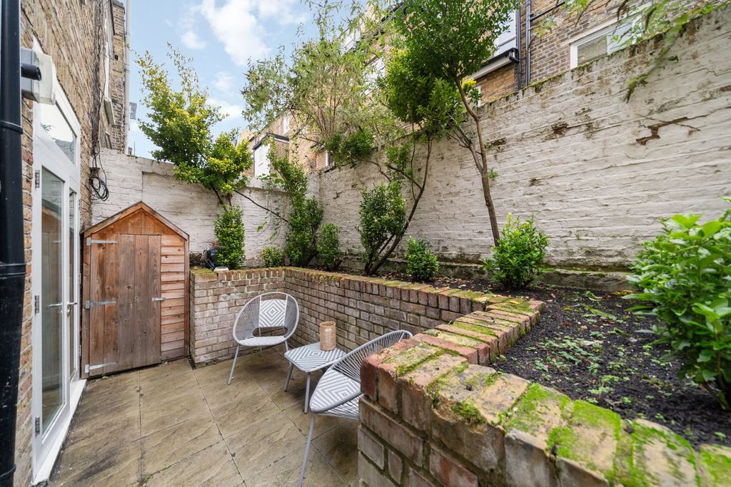 Property photo 1 of 6