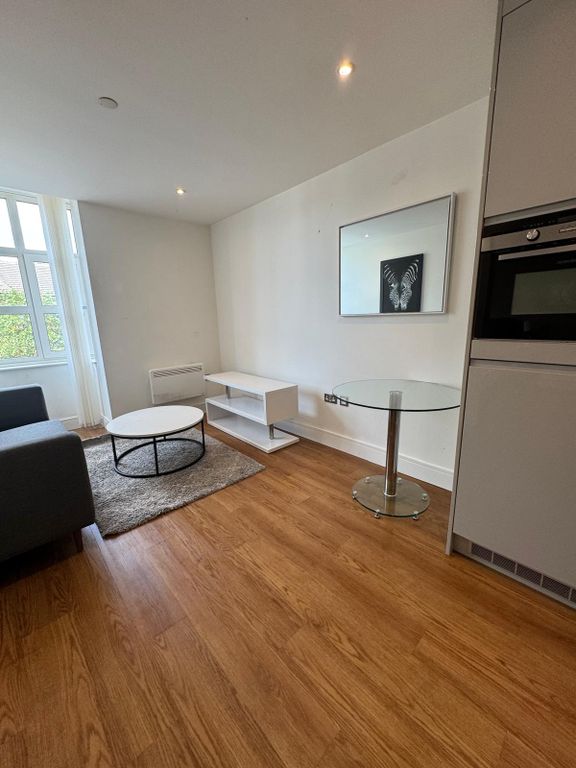 Property photo 2 of 8