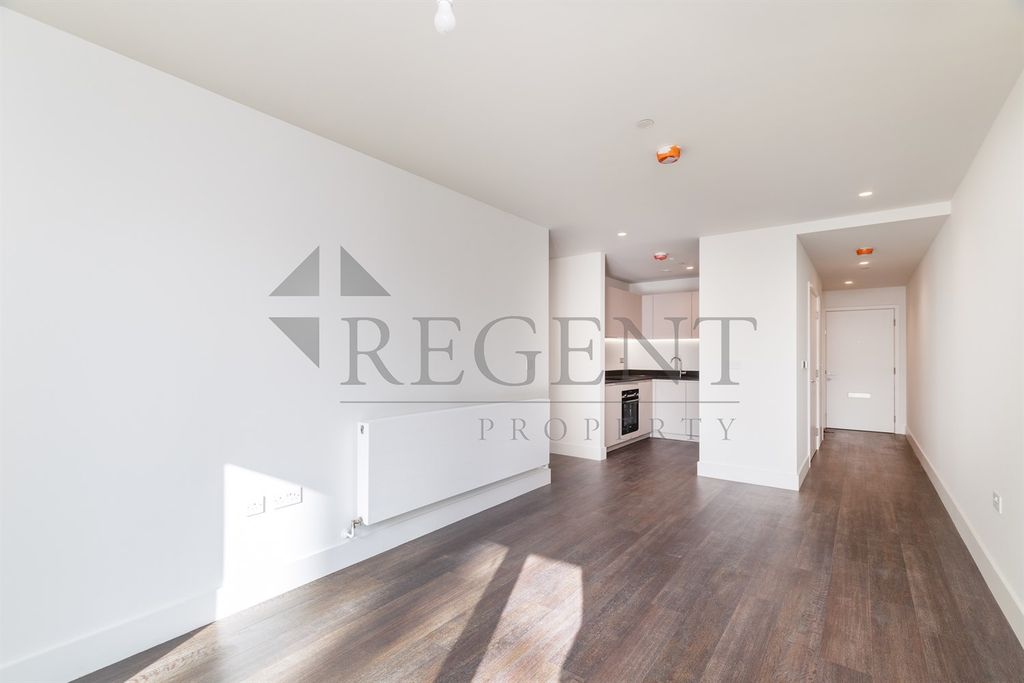 Property photo 2 of 9 Open Plan