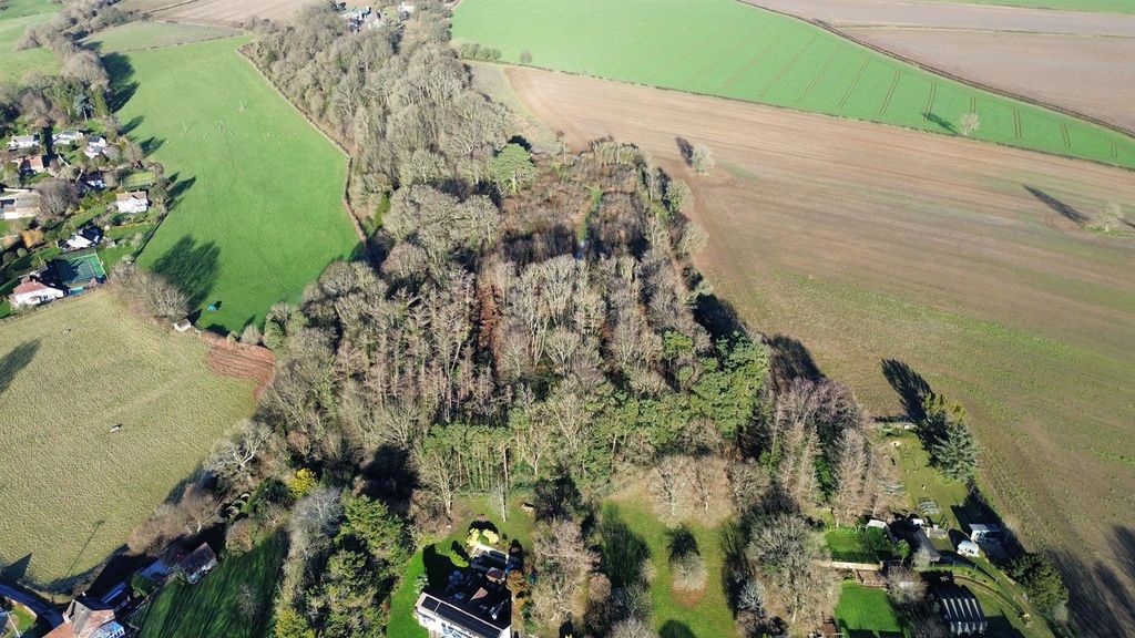 Property photo 2 of 3 6d005A4A-Ff6E-4B9E-80c4-B3722c812055.Jpg